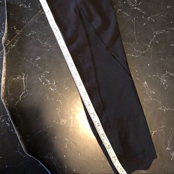 Lululemon - Picture 9 of 10